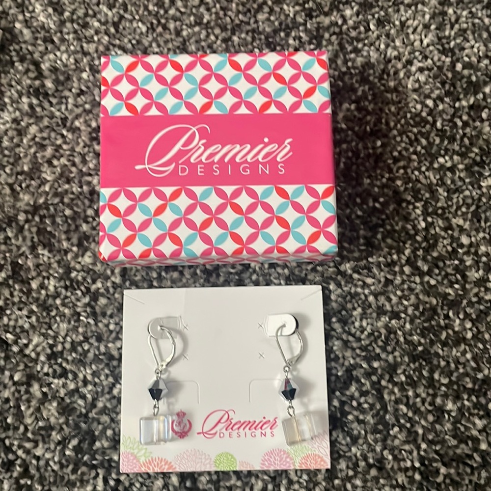 Premier Designs Earrings